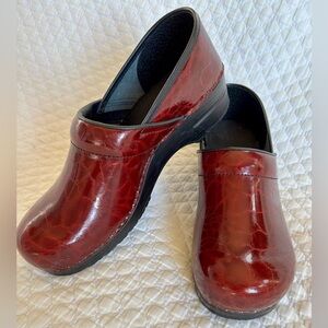 Sanita Burgundy Tortoise Shell Leather Clogs